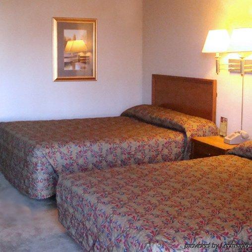 Rest Inn - Extended Stay, I-40 Airport, Wedding & Event Center Αμαρίλο Δωμάτιο φωτογραφία