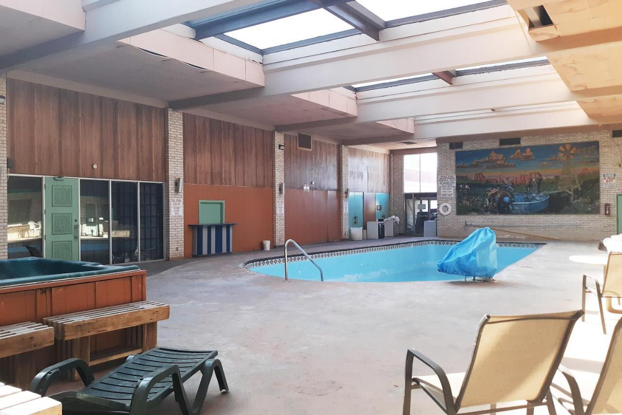 Rest Inn - Extended Stay, I-40 Airport, Wedding & Event Center Αμαρίλο Εξωτερικό φωτογραφία