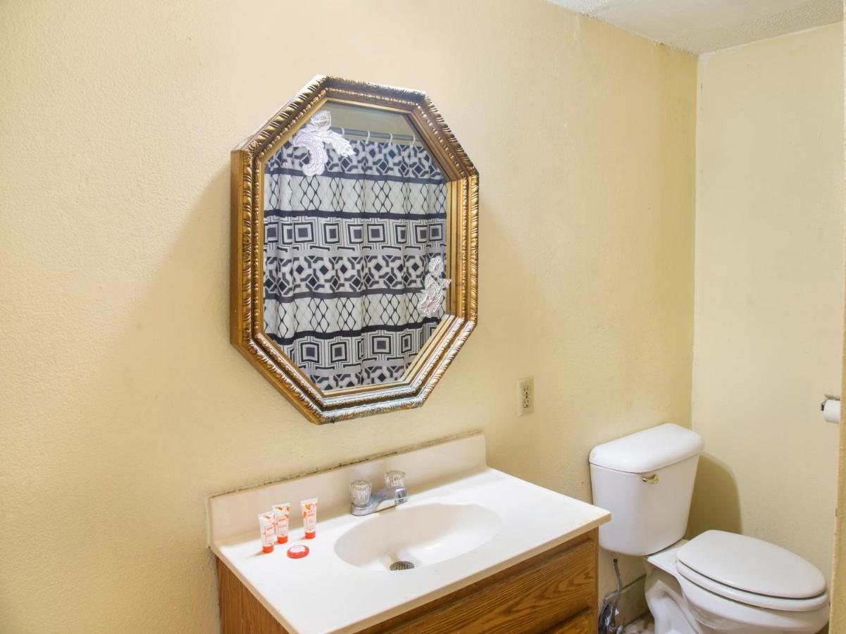 Rest Inn - Extended Stay, I-40 Airport, Wedding & Event Center Αμαρίλο Εξωτερικό φωτογραφία