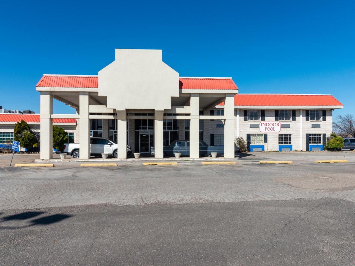 Rest Inn - Extended Stay, I-40 Airport, Wedding & Event Center Αμαρίλο Εξωτερικό φωτογραφία